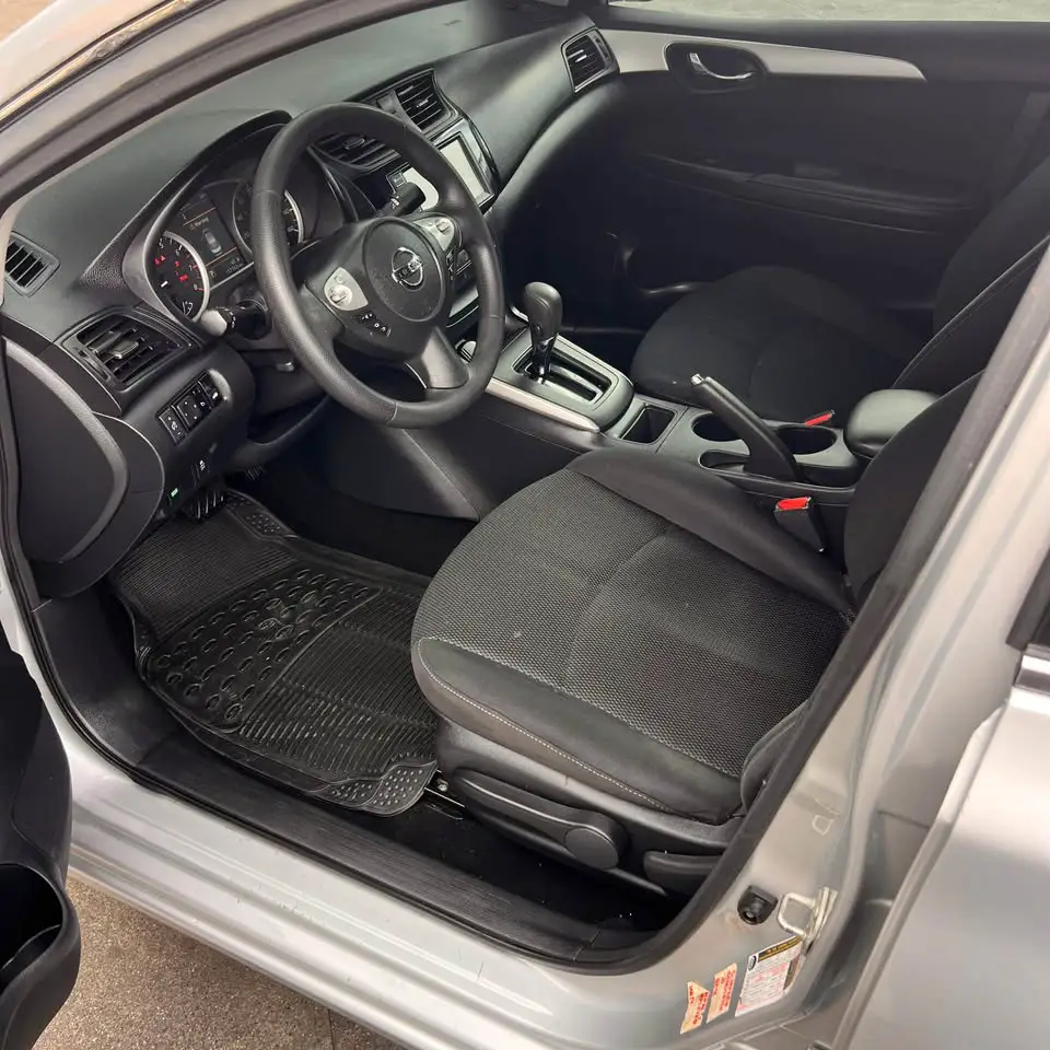Nissan Sentra 2019  Foto 7274935-7.jpg