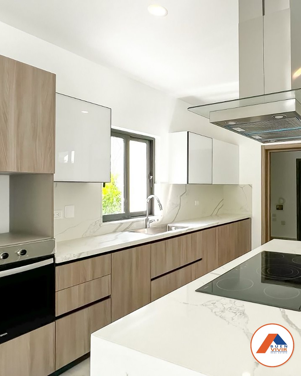 NUEVA Y MODERNA VILLA EN RES. COCOTAL PUNTA CANA Foto 7274956-10.jpg