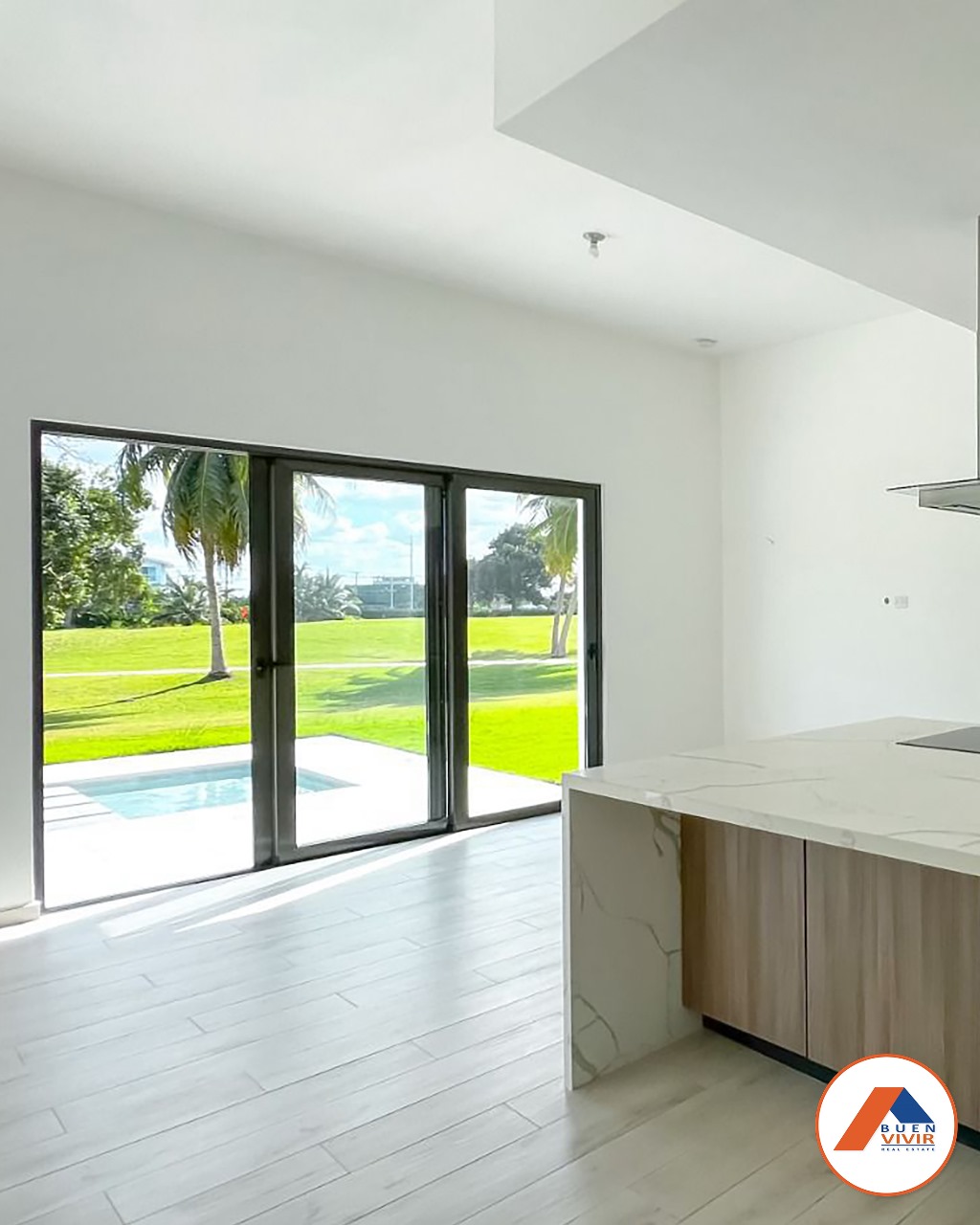 NUEVA Y MODERNA VILLA EN RES. COCOTAL PUNTA CANA Foto 7274956-2.jpg