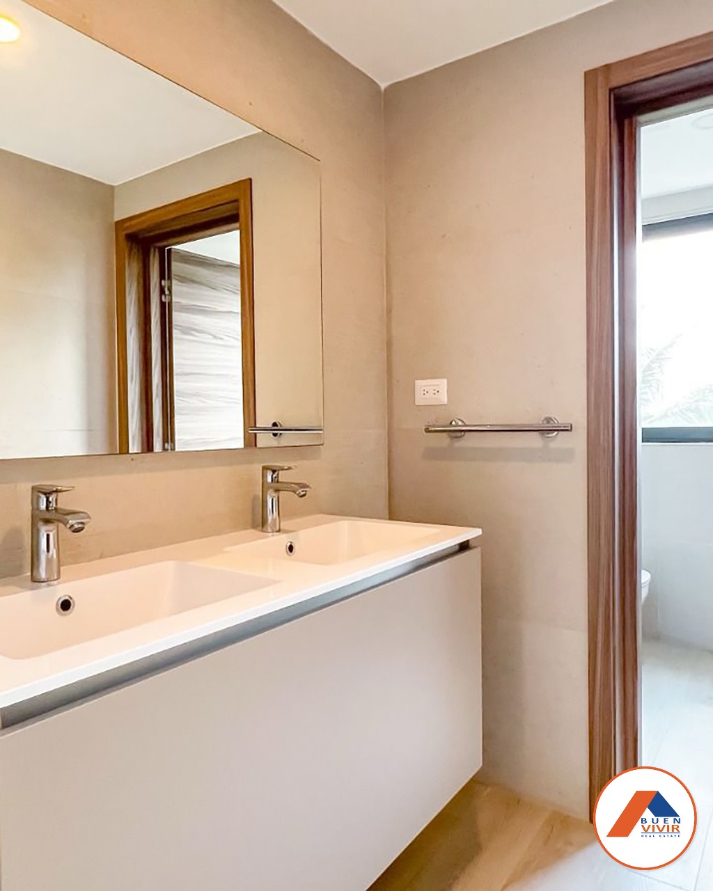 NUEVA Y MODERNA VILLA EN RES. COCOTAL PUNTA CANA Foto 7274956-7.jpg