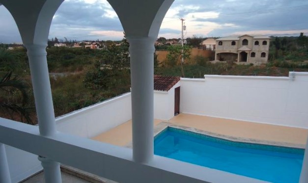 HERMOSA CASA EN VENTA URBANIZACIÓN THOMEN SANTIAGO Foto 7274997-12.jpg