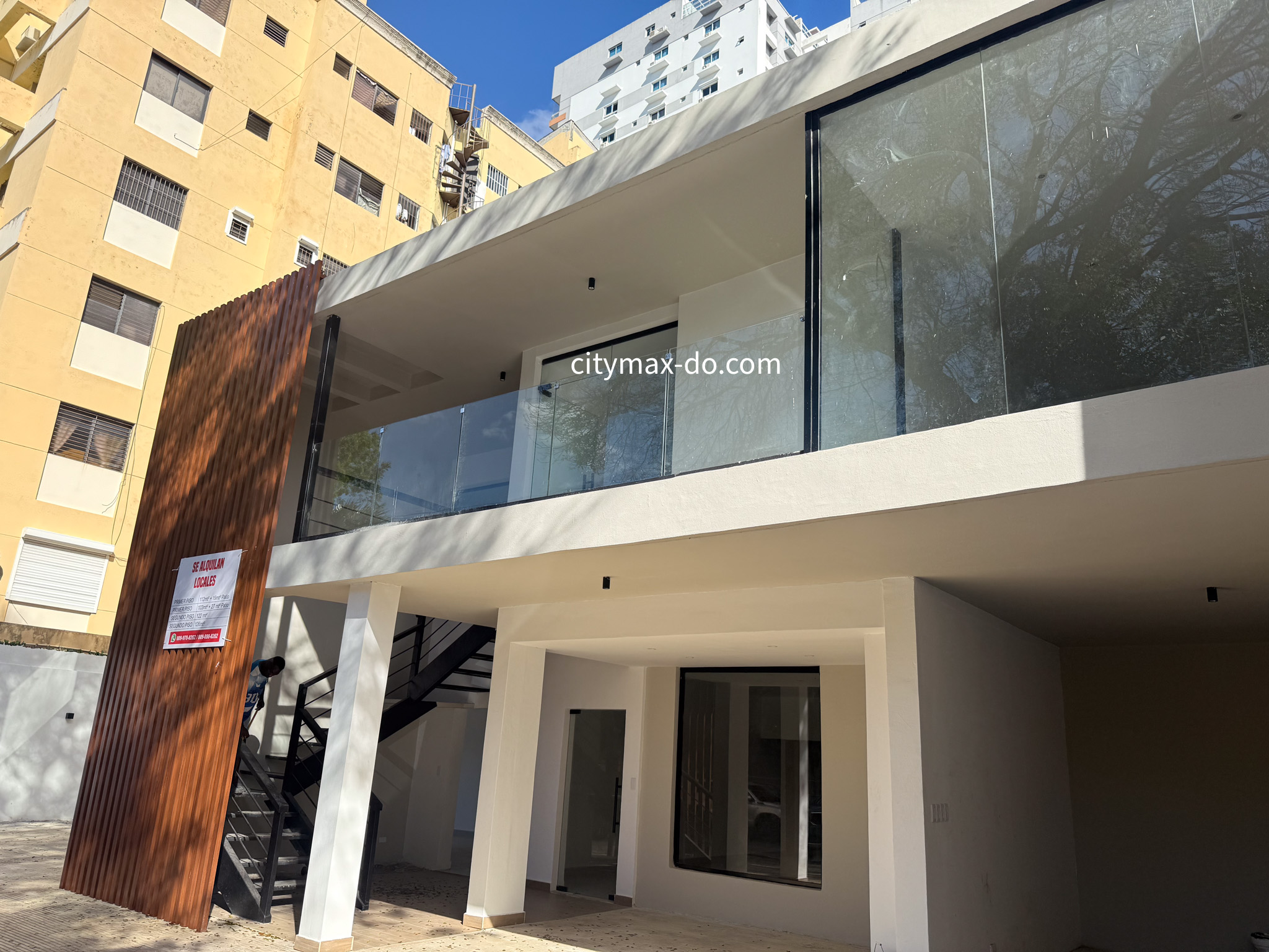 Disponible Local Comercial 2do nivel  en Alquiler en la calle Desideri Foto 7275037-5.jpg
