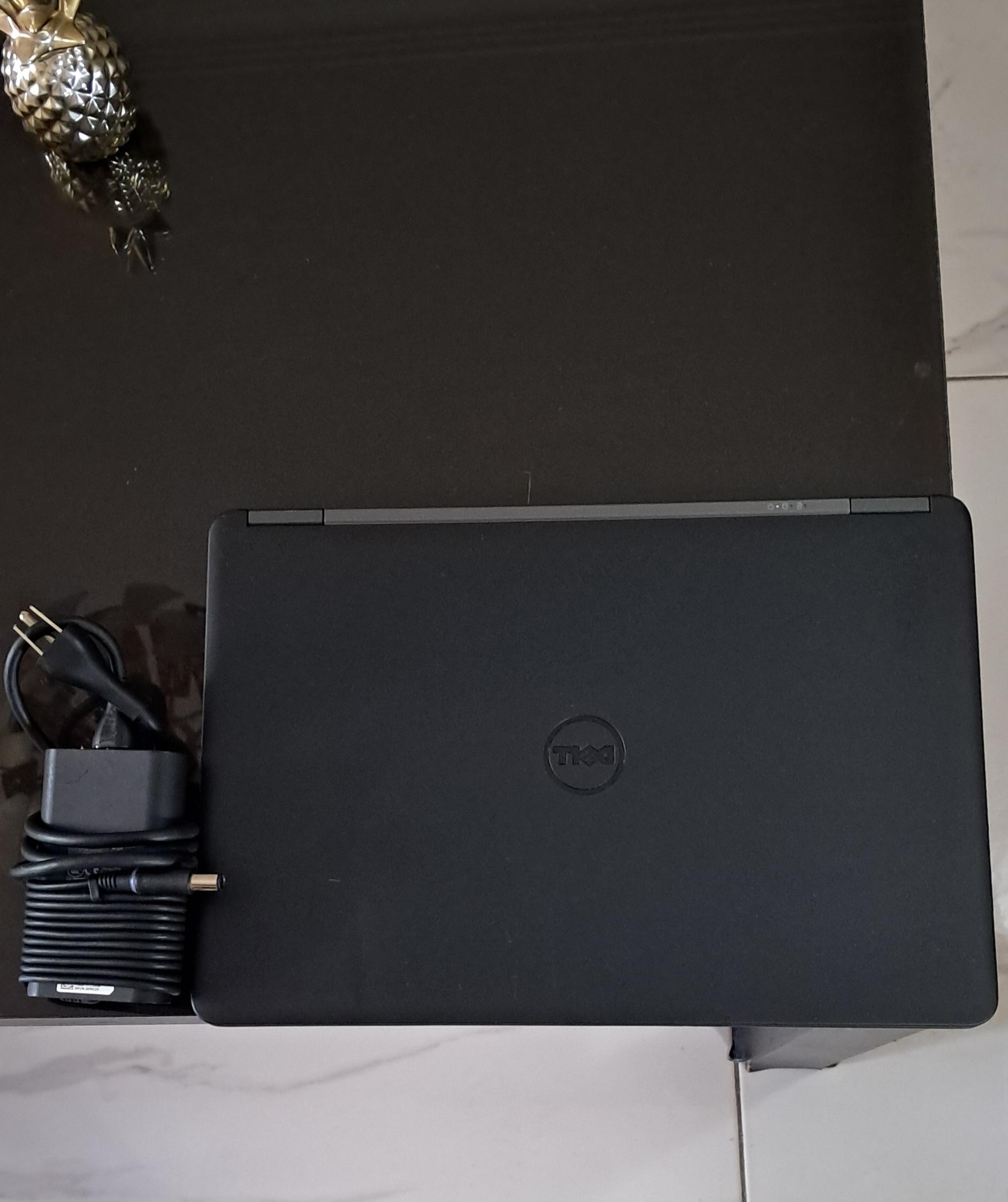 Laptop Dell 7450 Ultrabook i5 16GB 400GB Intel SSD Foto 7275282-3.jpg