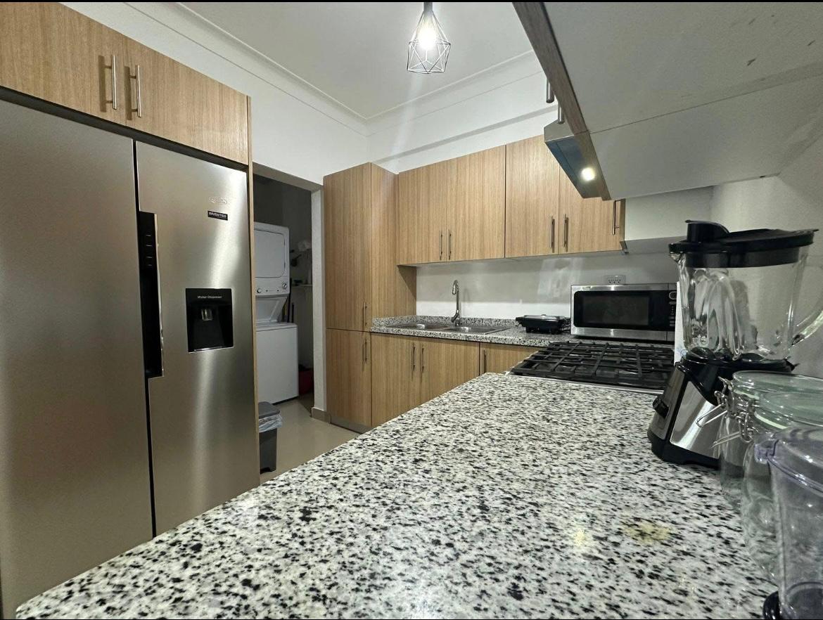 Apartamento de 3 Habitaciones en Venta en la Av. Independencia.  Foto 7275558-5.jpg