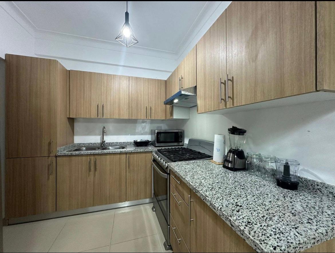 Apartamento de 3 Habitaciones en Venta en la Av. Independencia.  Foto 7275558-9.jpg