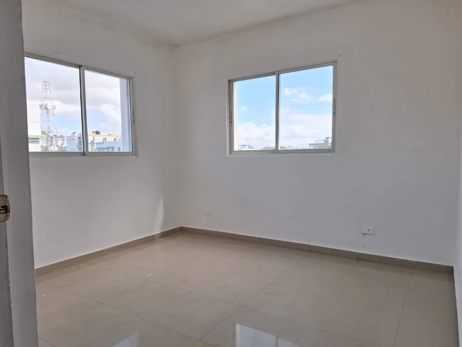 Apartamento de 3 Habitaciones en Venta en la Av. Independencia.  Foto 7275561-1.jpg