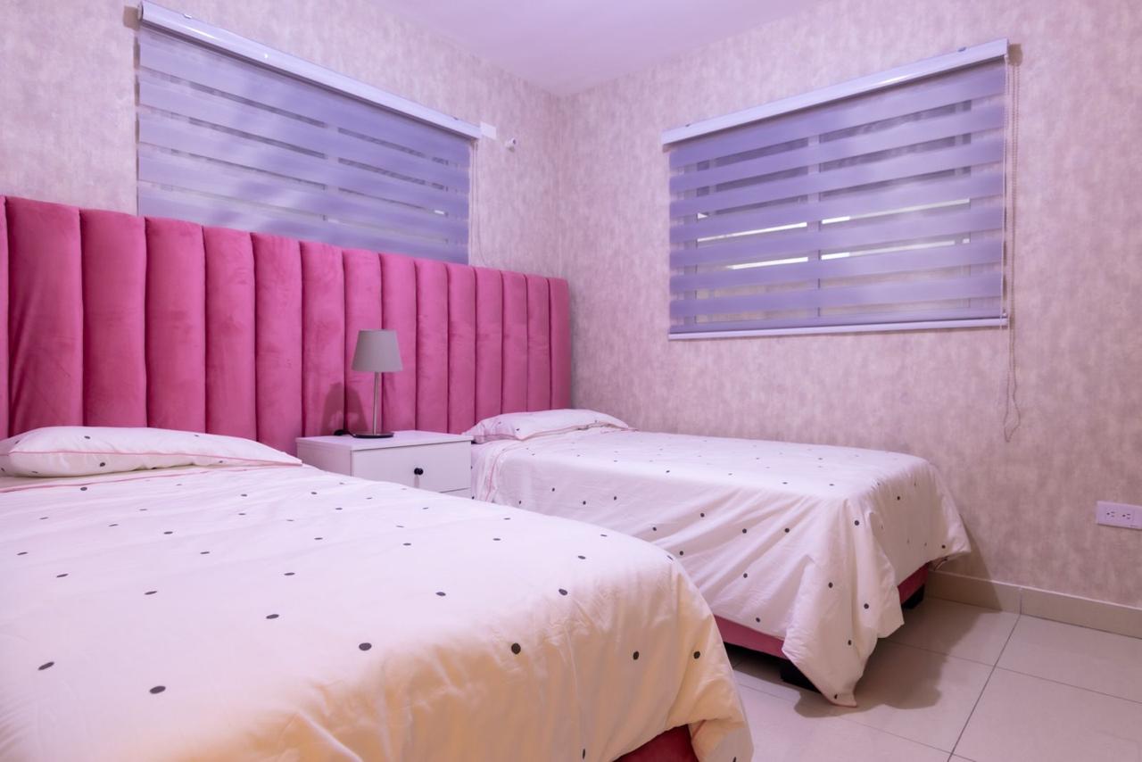 Apartamento de 3 Habitaciones en Venta en la Av. Ecológica con San isi Foto 7275582-9.jpg