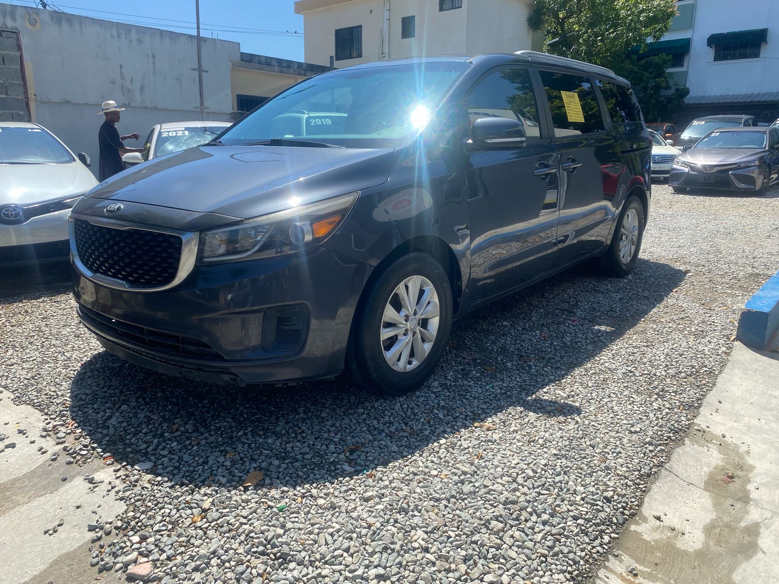 KIA SEDONA LX 2016  Foto 7275657-4.jpg