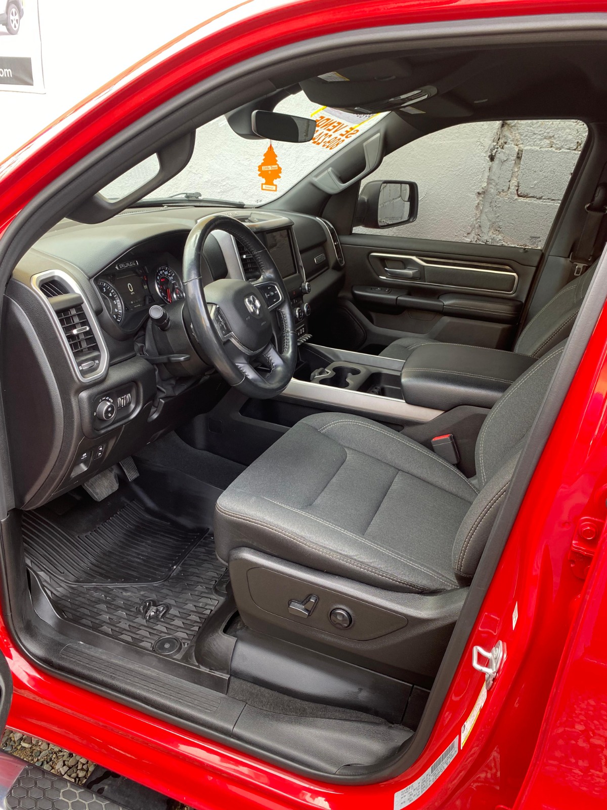 DODGE RAM 1500 BIGHORN 2019 Foto 7275802-6.jpg