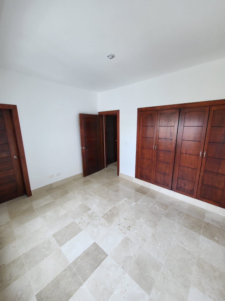 Vendo  o Alquilo Apto en Torre moderna  del  VERGEL  2 HABS 147 Mts.2  Foto 7275806-11.jpg