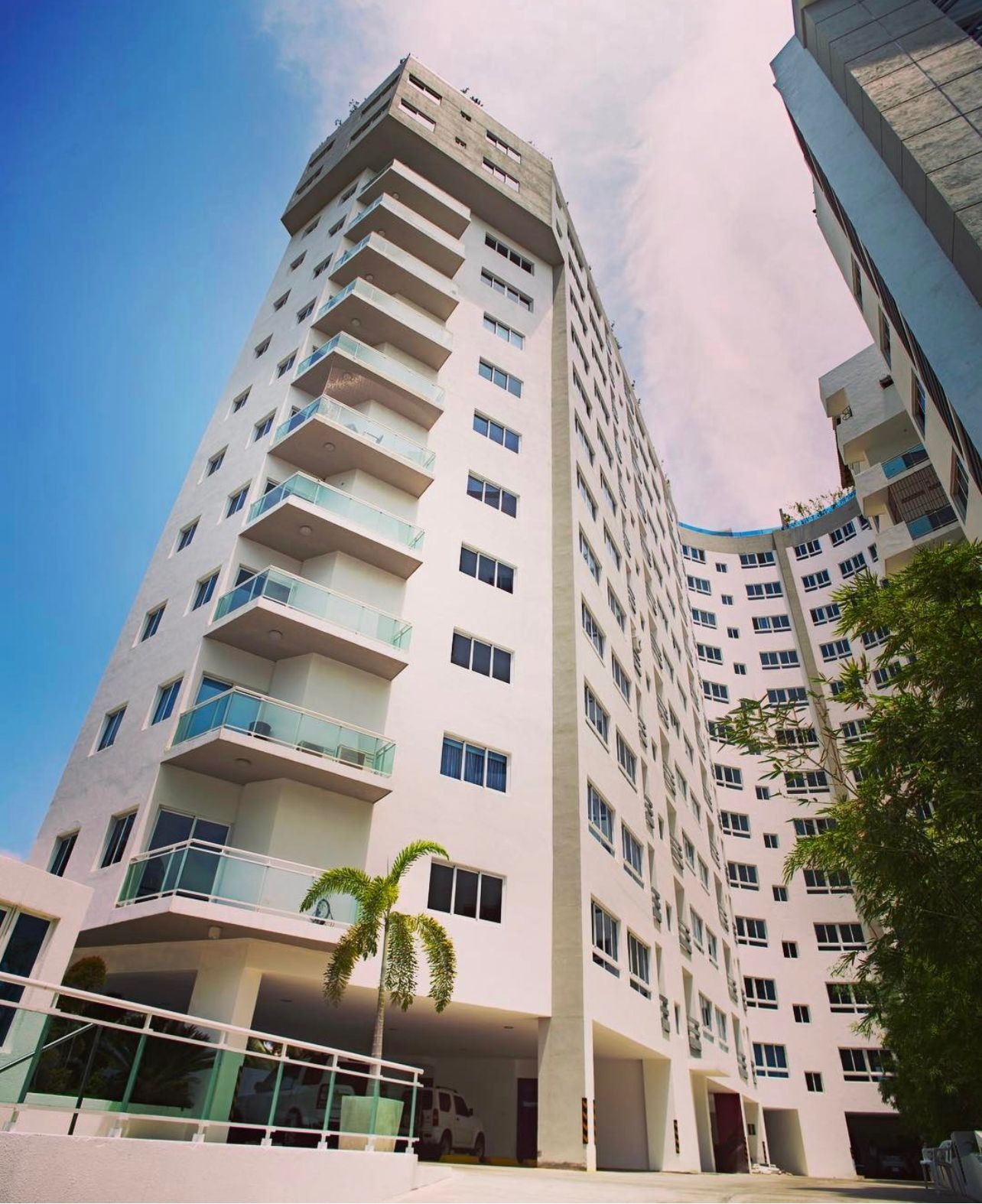 Vendo  o Alquilo Apto en Torre moderna  del  VERGEL  2 HABS 147 Mts.2  Foto 7275806-4.jpg