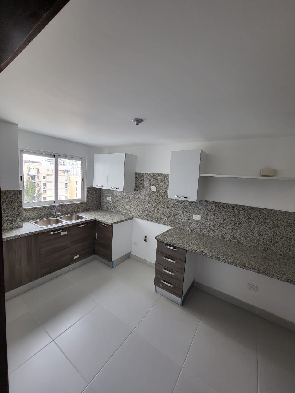 Vendo  o Alquilo Apto en Torre moderna  del  VERGEL  2 HABS 147 Mts.2  Foto 7275806-5.jpg