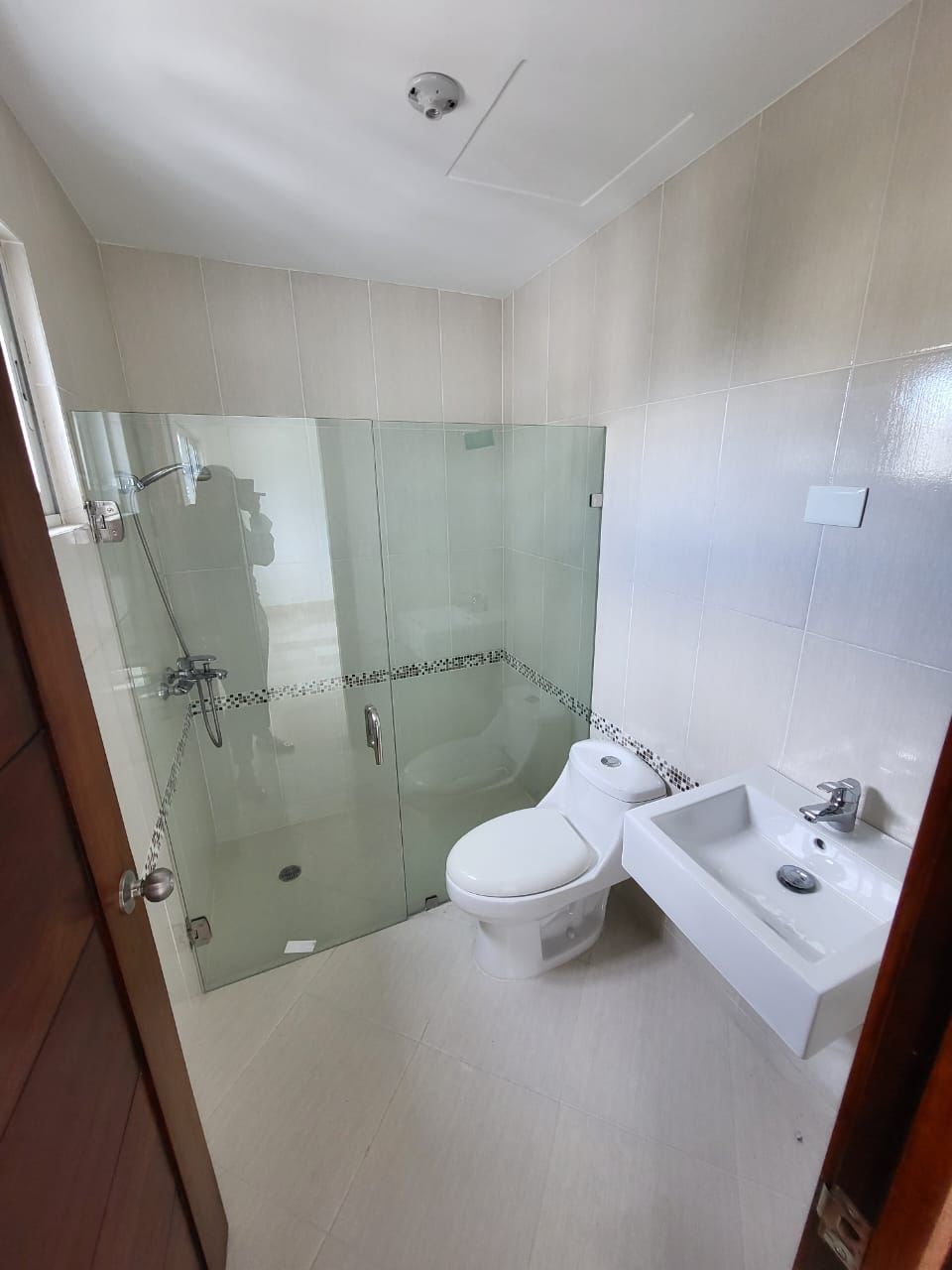 Vendo  o Alquilo Apto en Torre moderna  del  VERGEL  2 HABS 147 Mts.2  Foto 7275806-9.jpg
