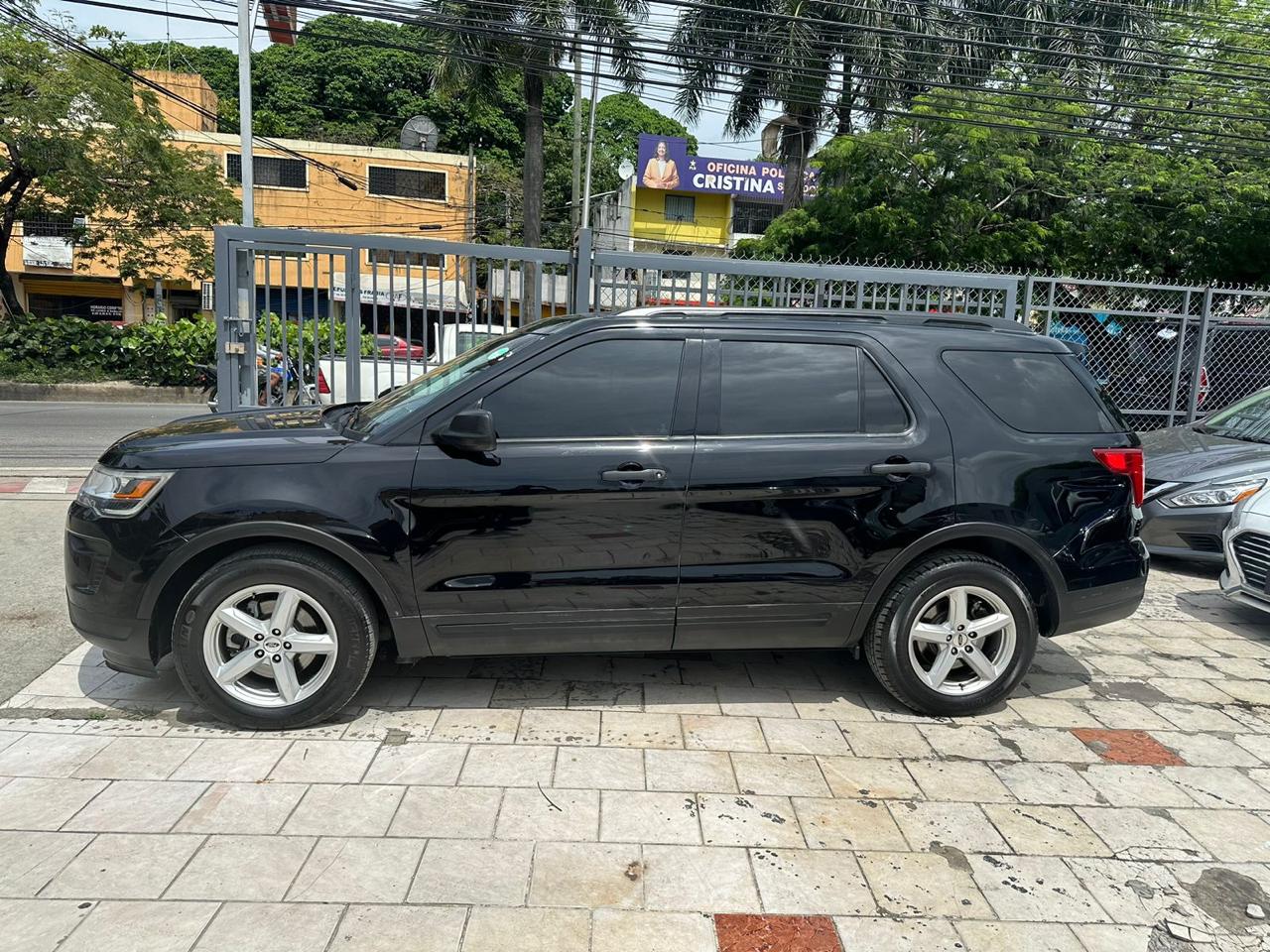FORD EXPLORER NEGRA 2018 AMERICANO RECIEN IMPORTADO Foto 7275899-5.jpg
