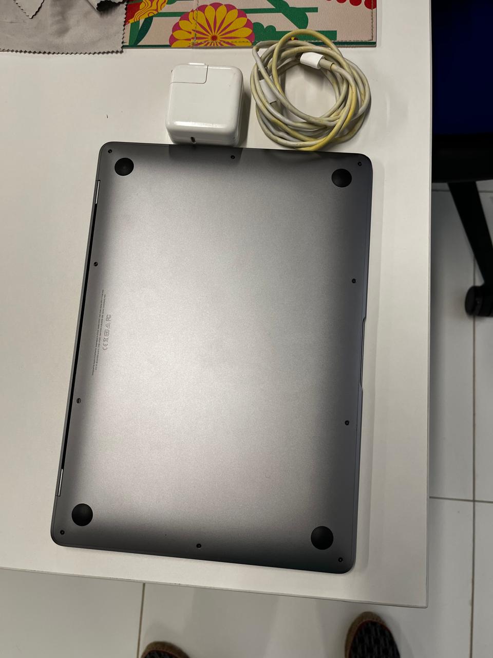 Macbook Air 13 2019 Foto 7275905-8.jpg