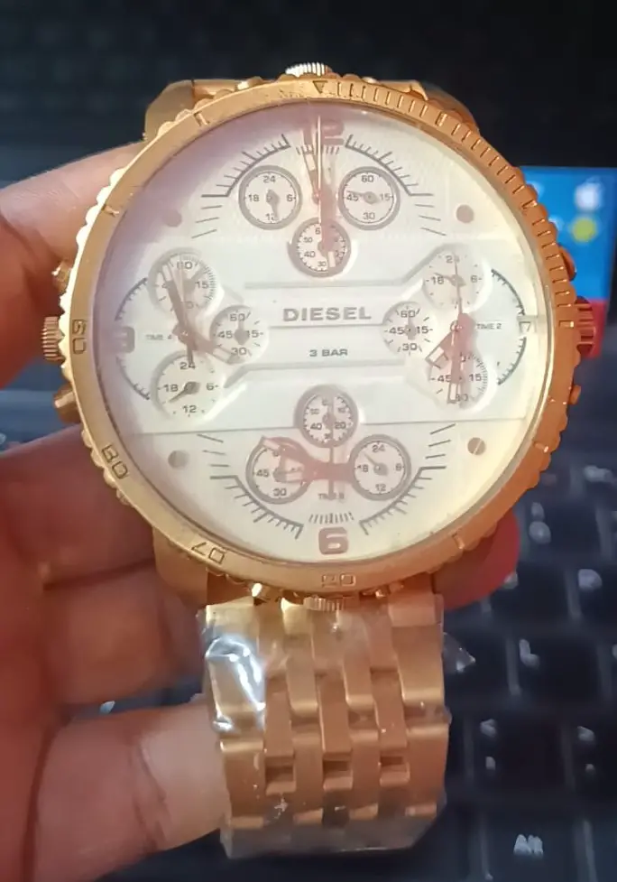 Diesel Reloj Dorado cuarzo acero inoxidable 1 Mes de Garantia Foto 7276231-2.jpg