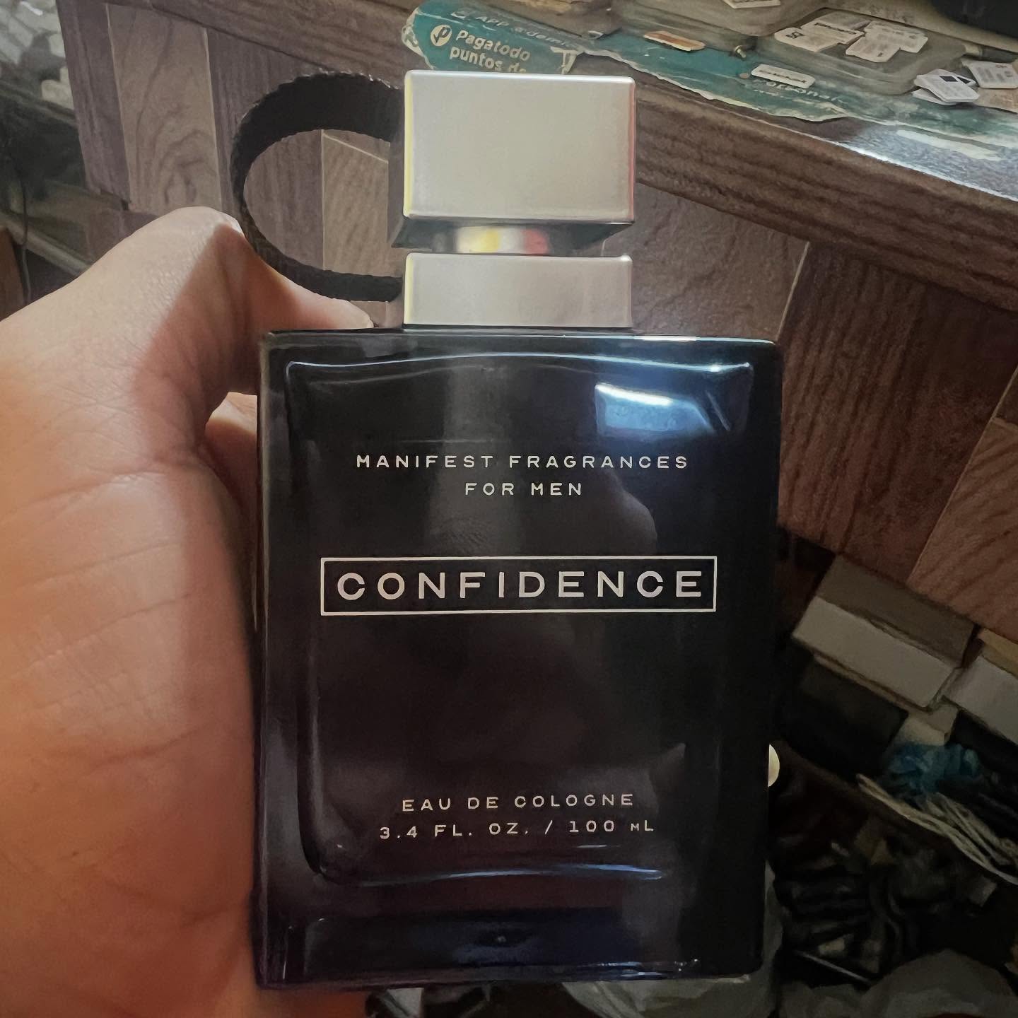 Perfume de Hombre Confidence de 3.4 FL. OZ 100ml nuevo sin caja Foto 7276240-1.jpg