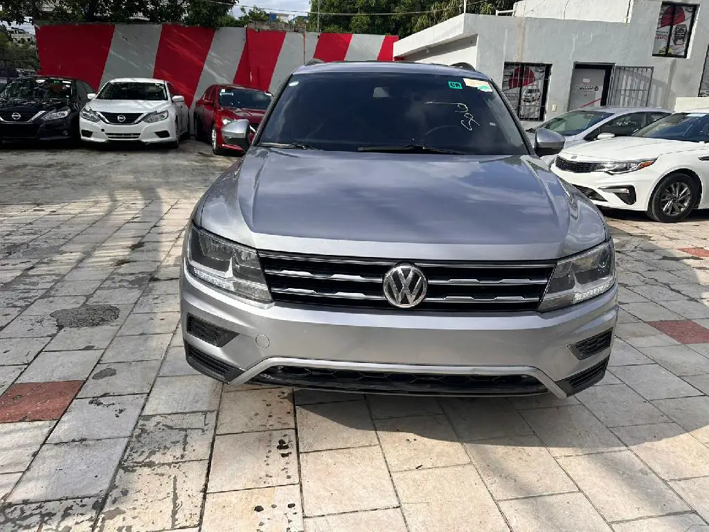 VOLKSWAGUER TIGUAN GRIS 2020 AMERICANO RECIEN IMPORTADO Foto 7276330-2.jpg
