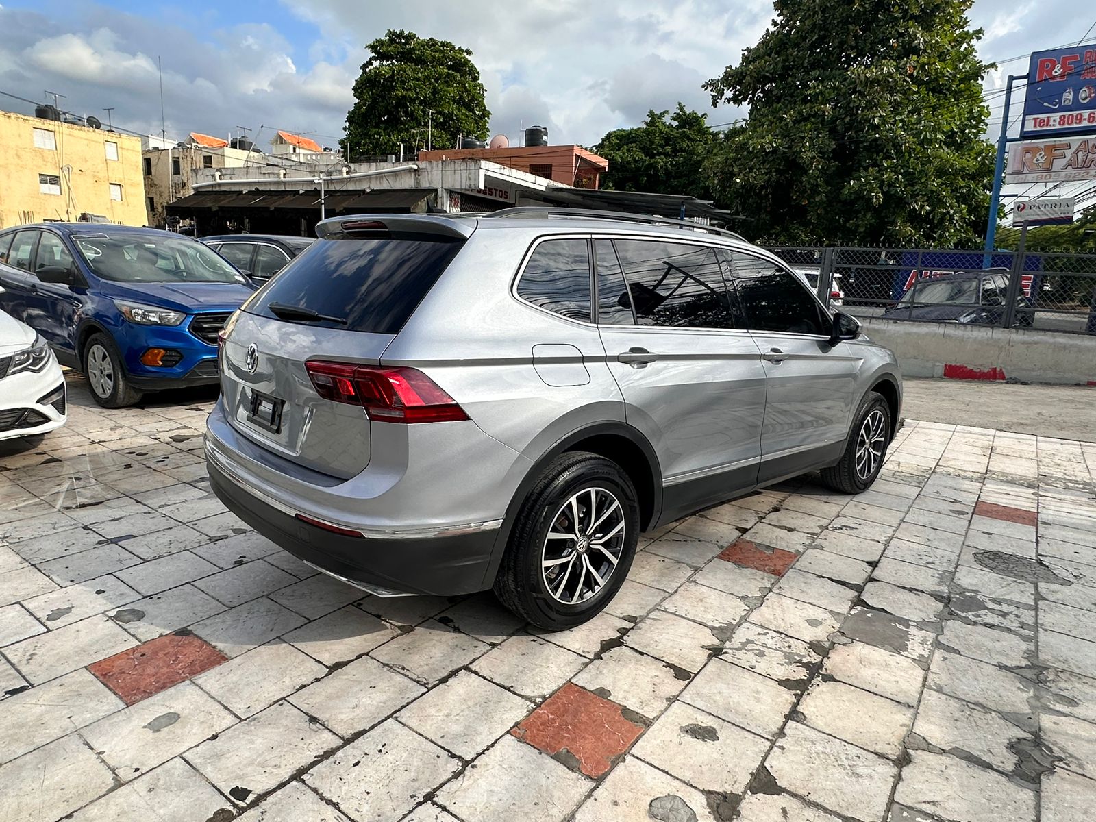 VOLKSWAGUER TIGUAN GRIS 2020 AMERICANO RECIEN IMPORTADO Foto 7276330-5.jpg