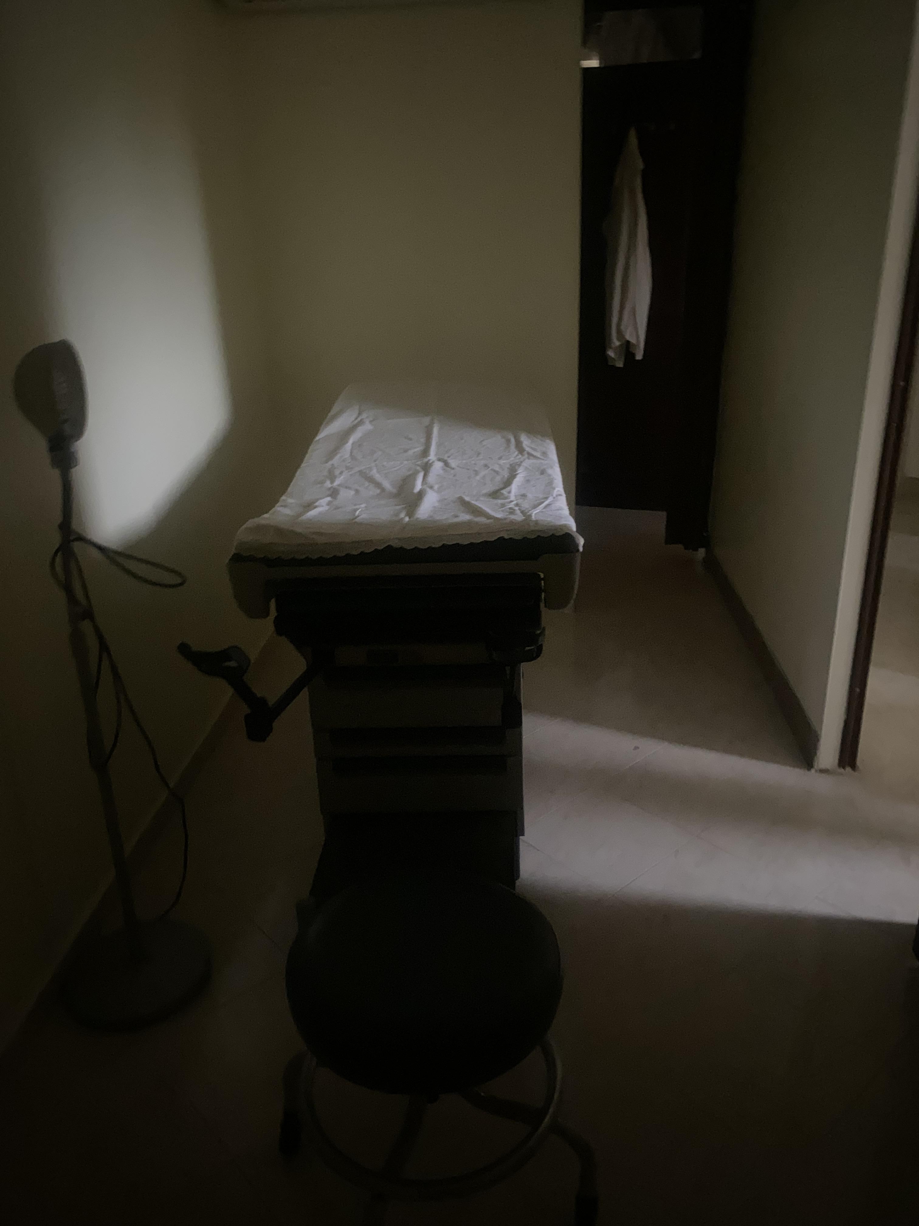 Alquilo consultorio centro médico gascue Foto 7276770-4.jpg