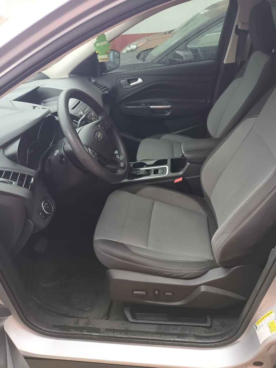 FORD ESCAPE 2018 Foto 7276839-6.jpg