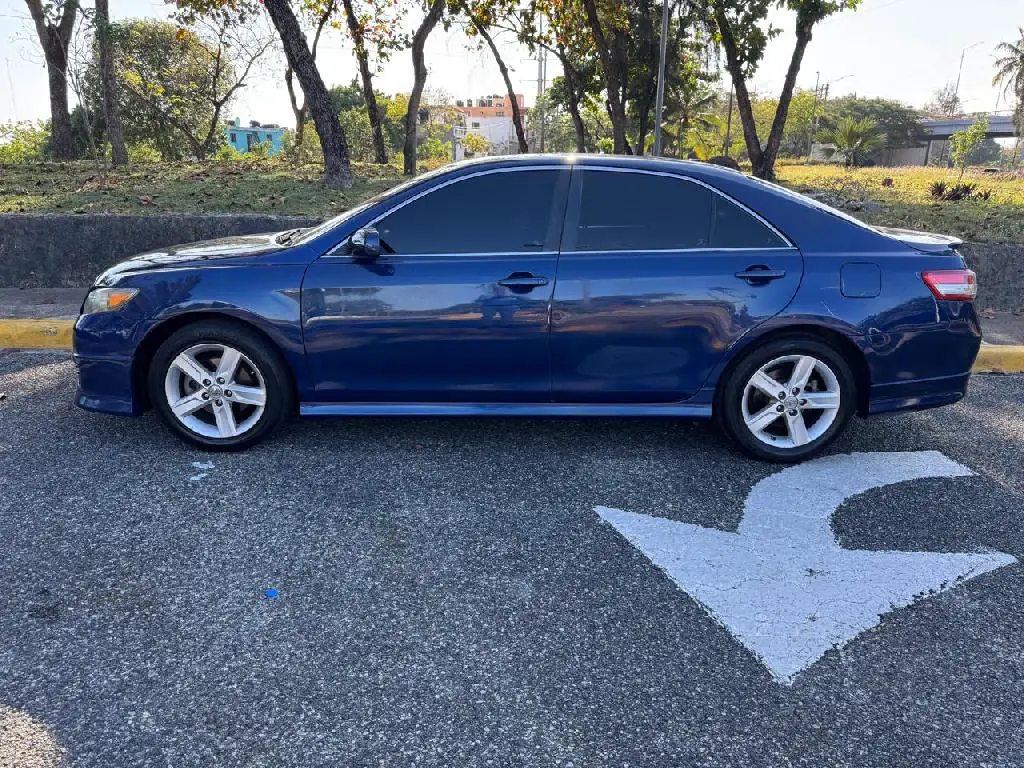 Toyota Camry 2010 XLE Foto 7276945-2.jpg