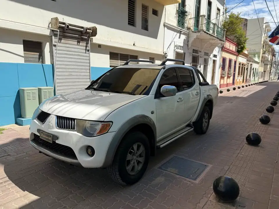 MITSUBISHI L200 2007 SPORTERO 4X4 DIESEL  Foto 7277227-6.jpg