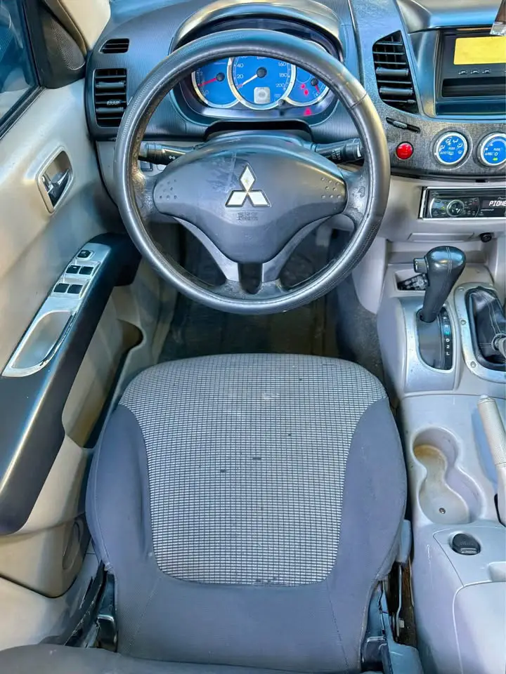 Mitsubishi L200 Sportero 2007 - DIESEL - 4X4 Foto 7277871-8.jpg