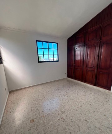 EN VENTA – CASA CON PATIO EN ARROYO HONDO SANTIAGO Foto 7277890-14.jpg