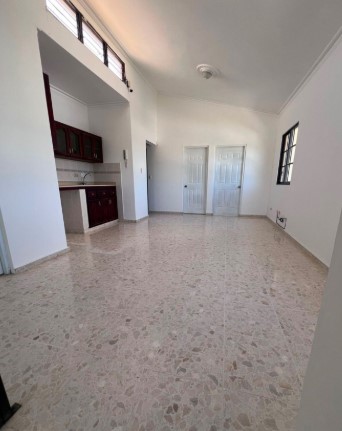 EN VENTA – CASA CON PATIO EN ARROYO HONDO SANTIAGO Foto 7277890-5.jpg