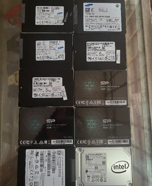 Disco ssd Samsung SP A55 Sandisk e Intel de 256gb sata 3 a 6gb por seg Foto 7278082-1.jpg