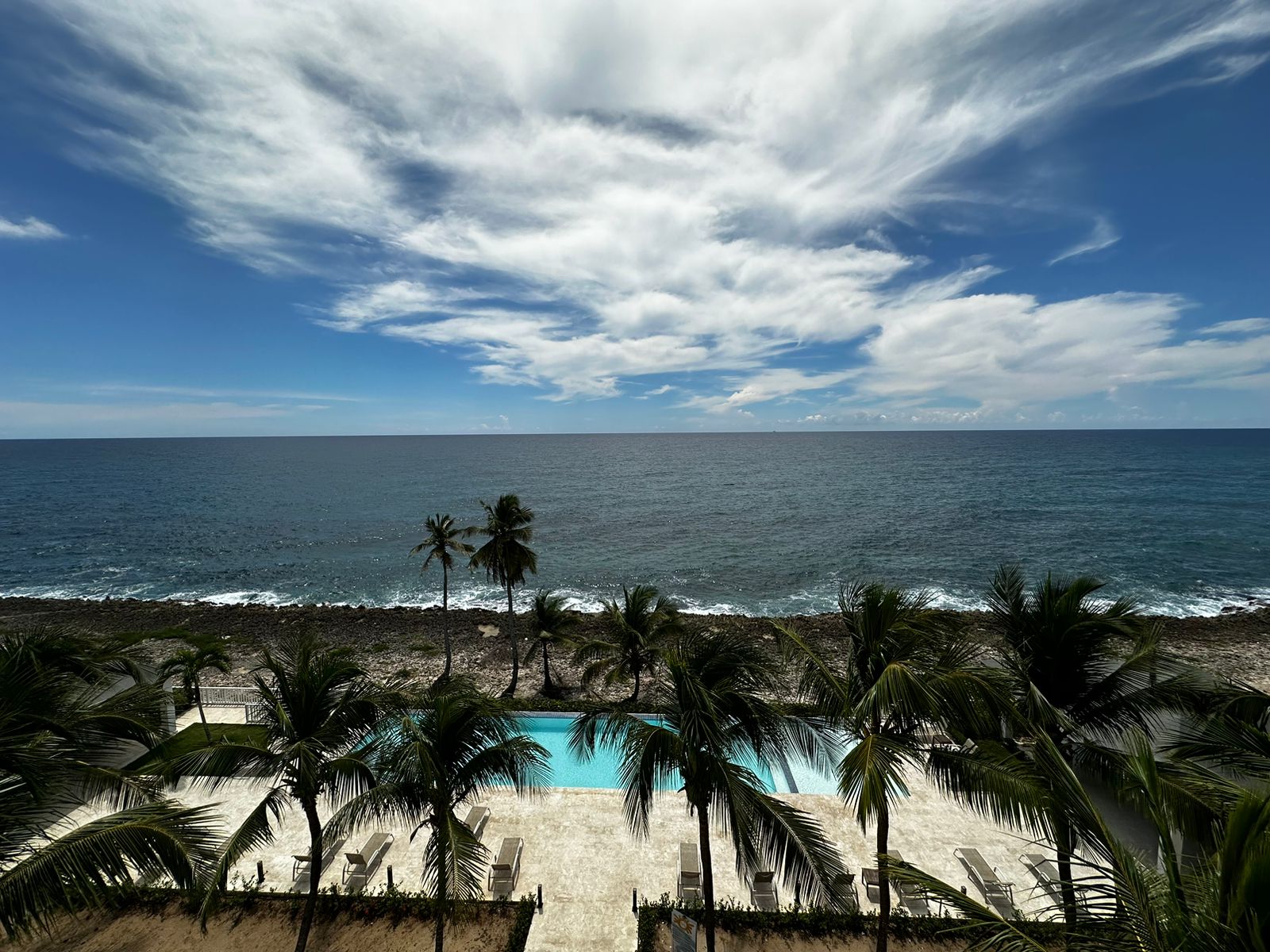 Alquilo apartamento frente al mar en condominio cerrado en juan dolio  Foto 7278126-3.jpg