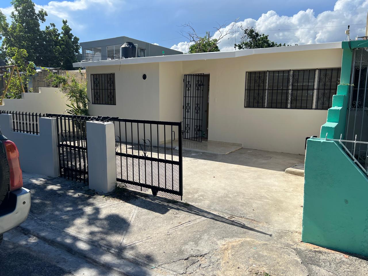 La Romana Casa de 3hab Patio alquiler y venta Foto 7278141-4.jpg