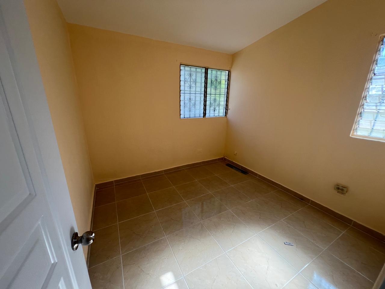 La Romana Casa de 3hab Patio alquiler y venta Foto 7278141-6.jpg