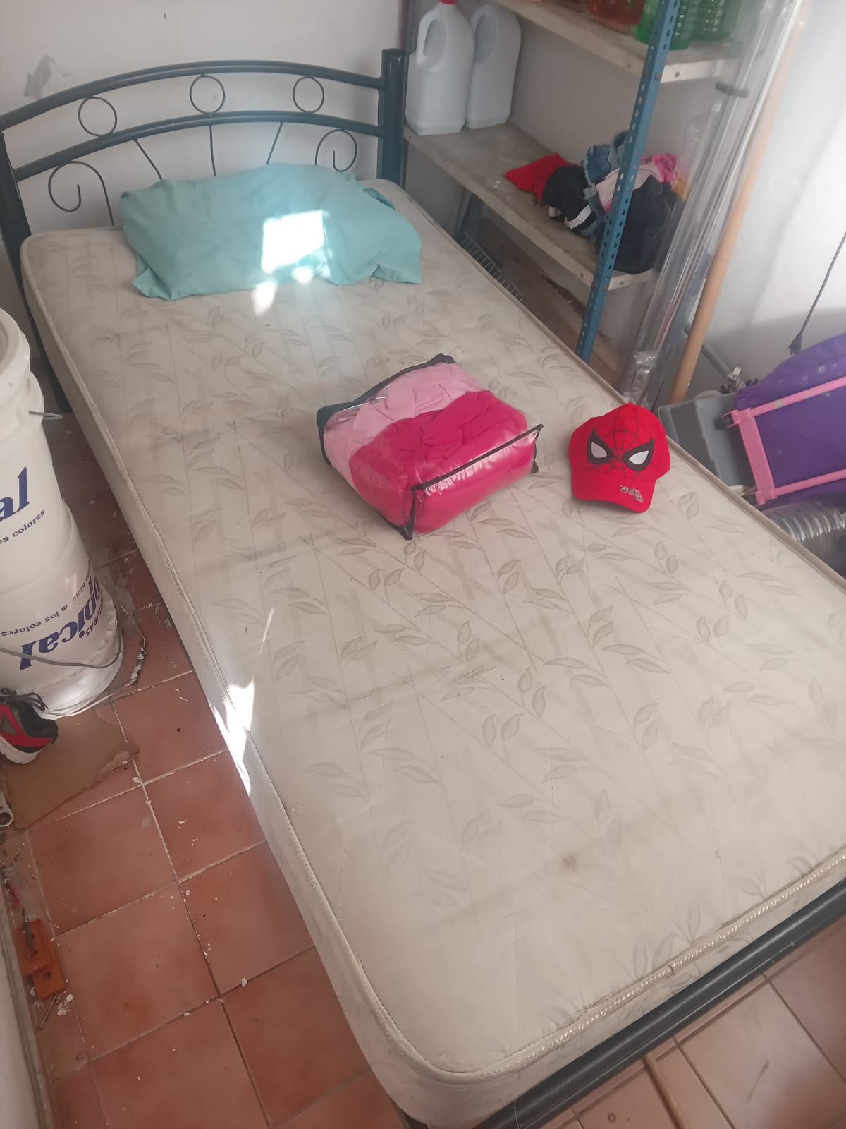 Cama TWIN con su colchon  regalo Foto 7278176-1.jpg
