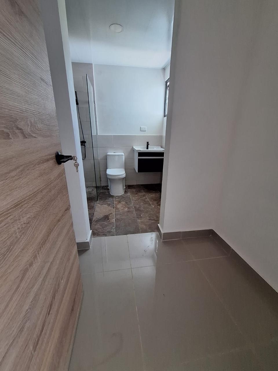 Apartamento de 3 Habitaciones en Venta en la Av. Ecológica.  Foto 7279058-5.jpg