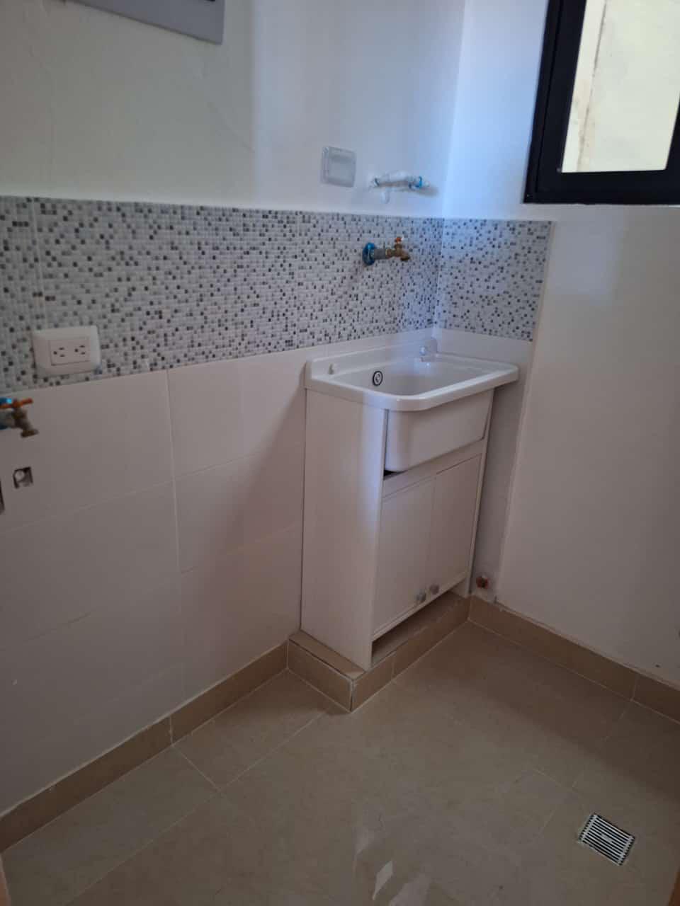 Apartamento de 3 Habitaciones en Venta en la Av. Ecológica.  Foto 7279062-6.jpg
