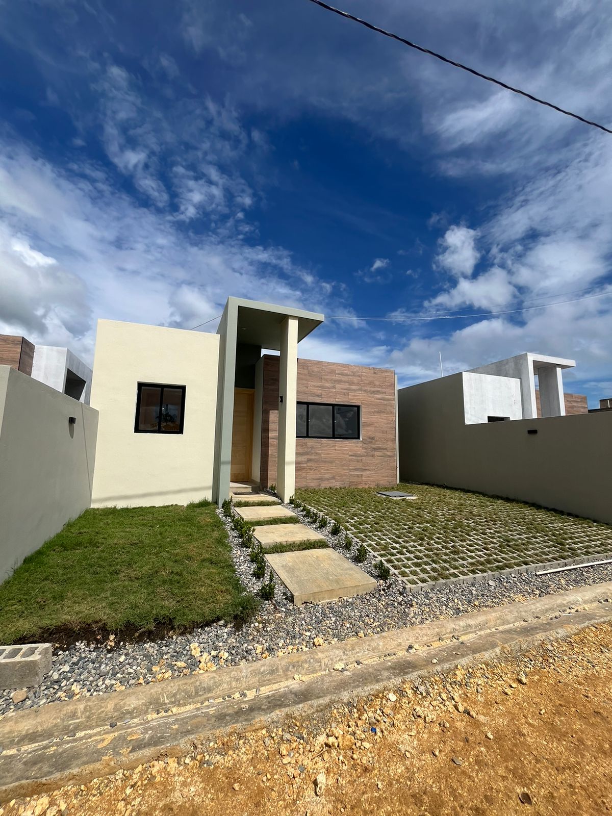 Casa de 3 Habitaciones en Venta en la Av. Ecológica.  Foto 7279065-7.jpg