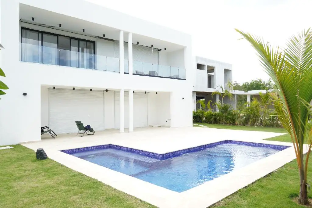 Vendo hermosa villa en Playa Nueva Romana  Foto 7279314-2.jpg