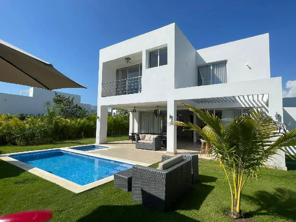 Vendo hermosa villa en Playa Nueva Romana  Foto 7279317-1.jpg