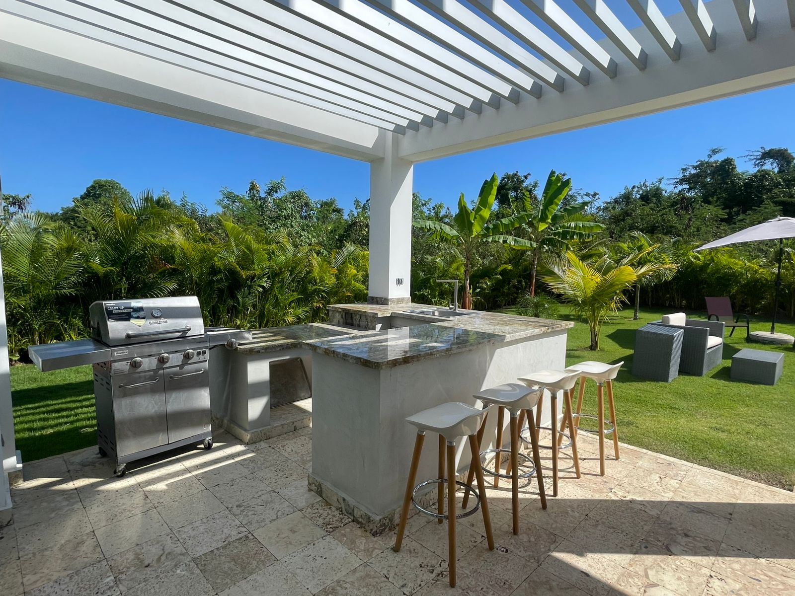 Vendo hermosa villa en Playa Nueva Romana  Foto 7279317-12.jpg
