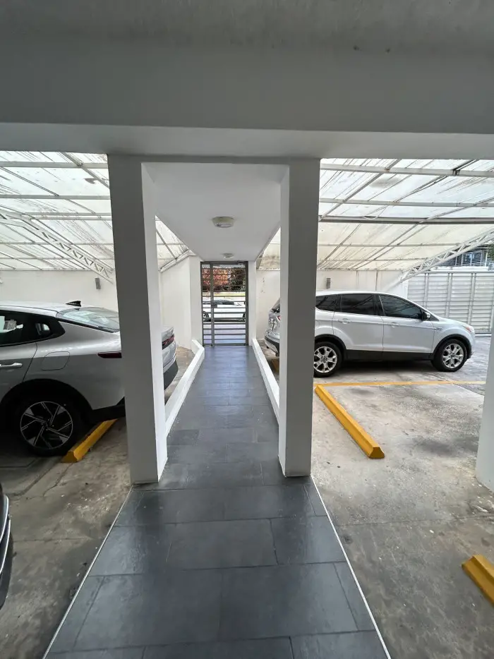 Venta de amplio Apartamento  el Renacimiento Piso alto  Foto 7279510-8.jpg