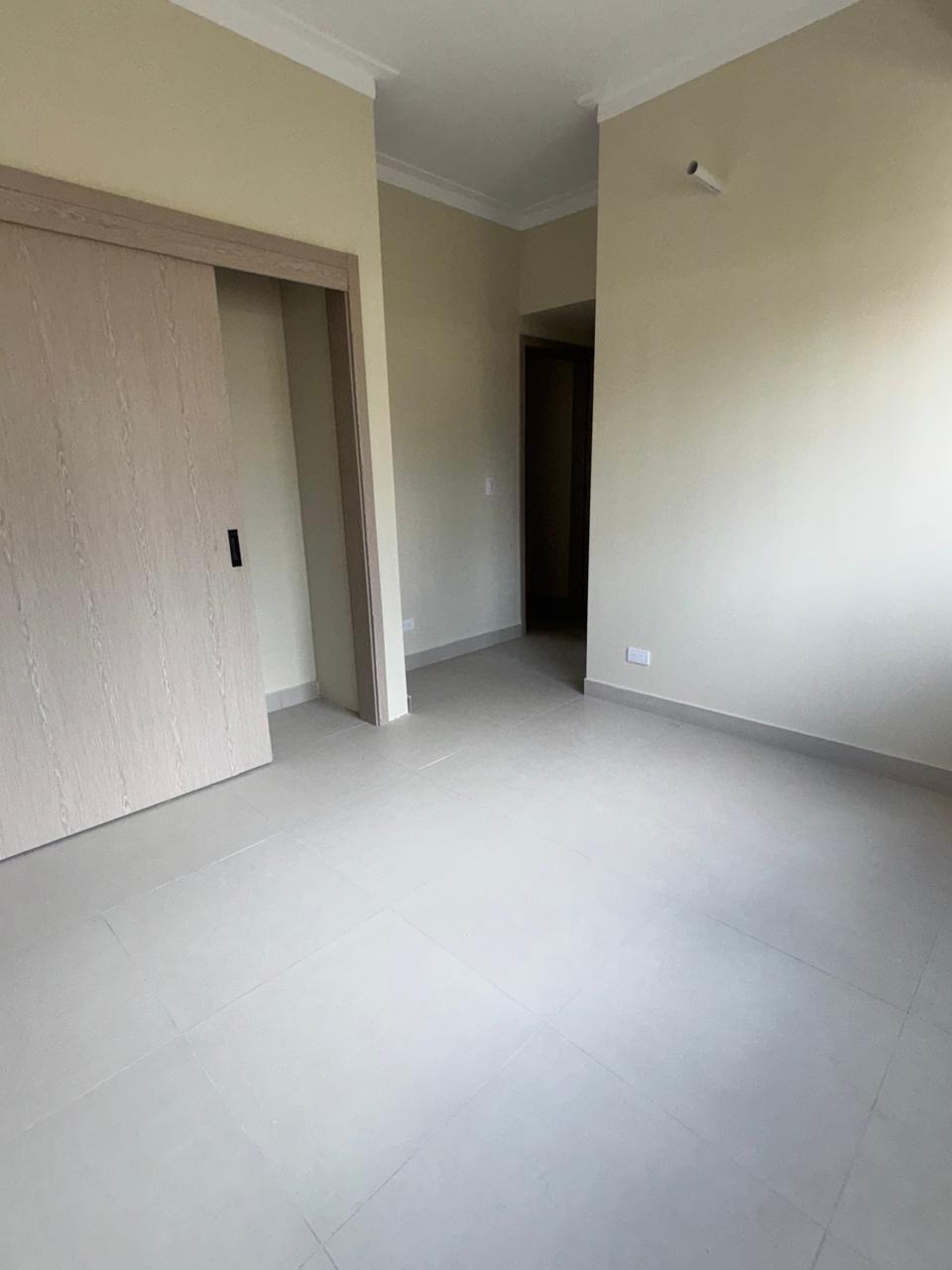 Venta de Moderno Apartamento en Evaristo Morales Foto 7279524-4.jpg