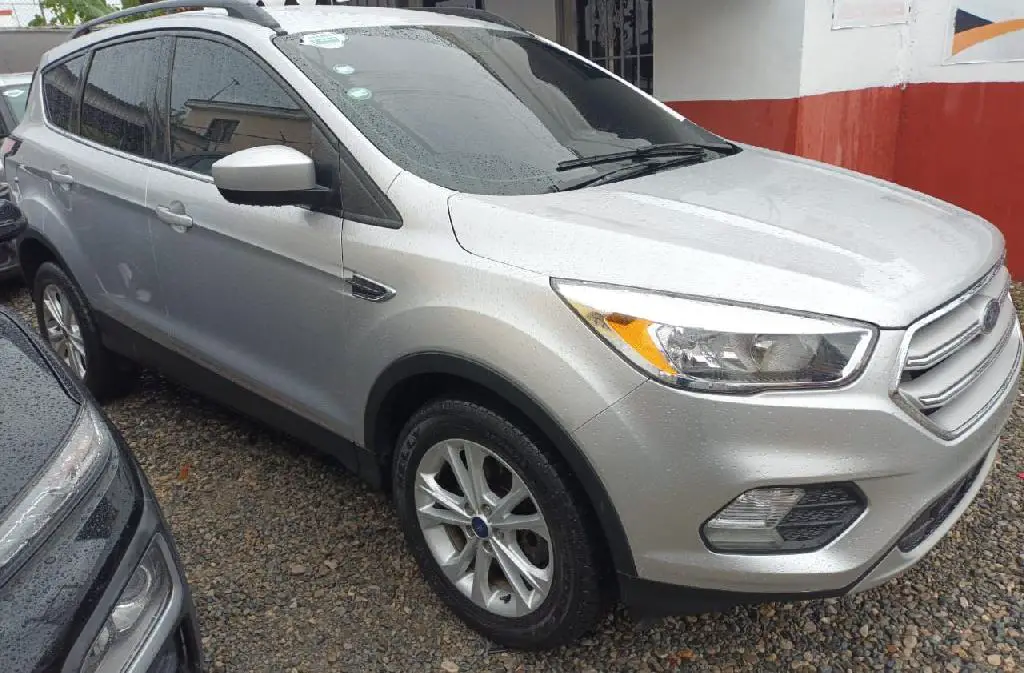 FORD ESCAPE 2018 Foto 7279566-2.jpg