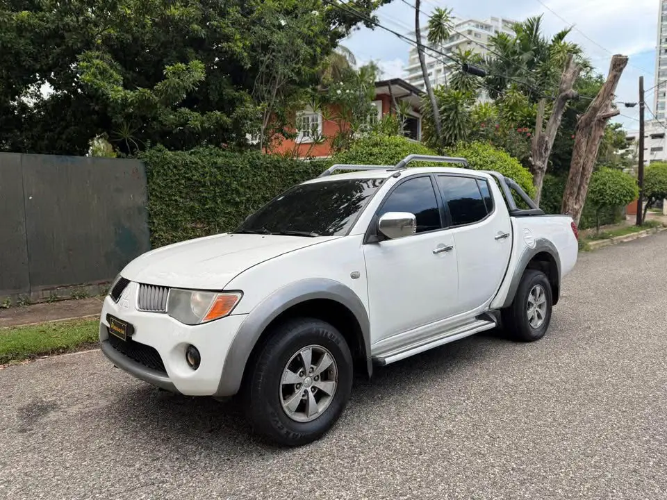 Mitsubishi L200 Sportero - DIESEL - 4X4 2007 Foto 7280667-1.jpg