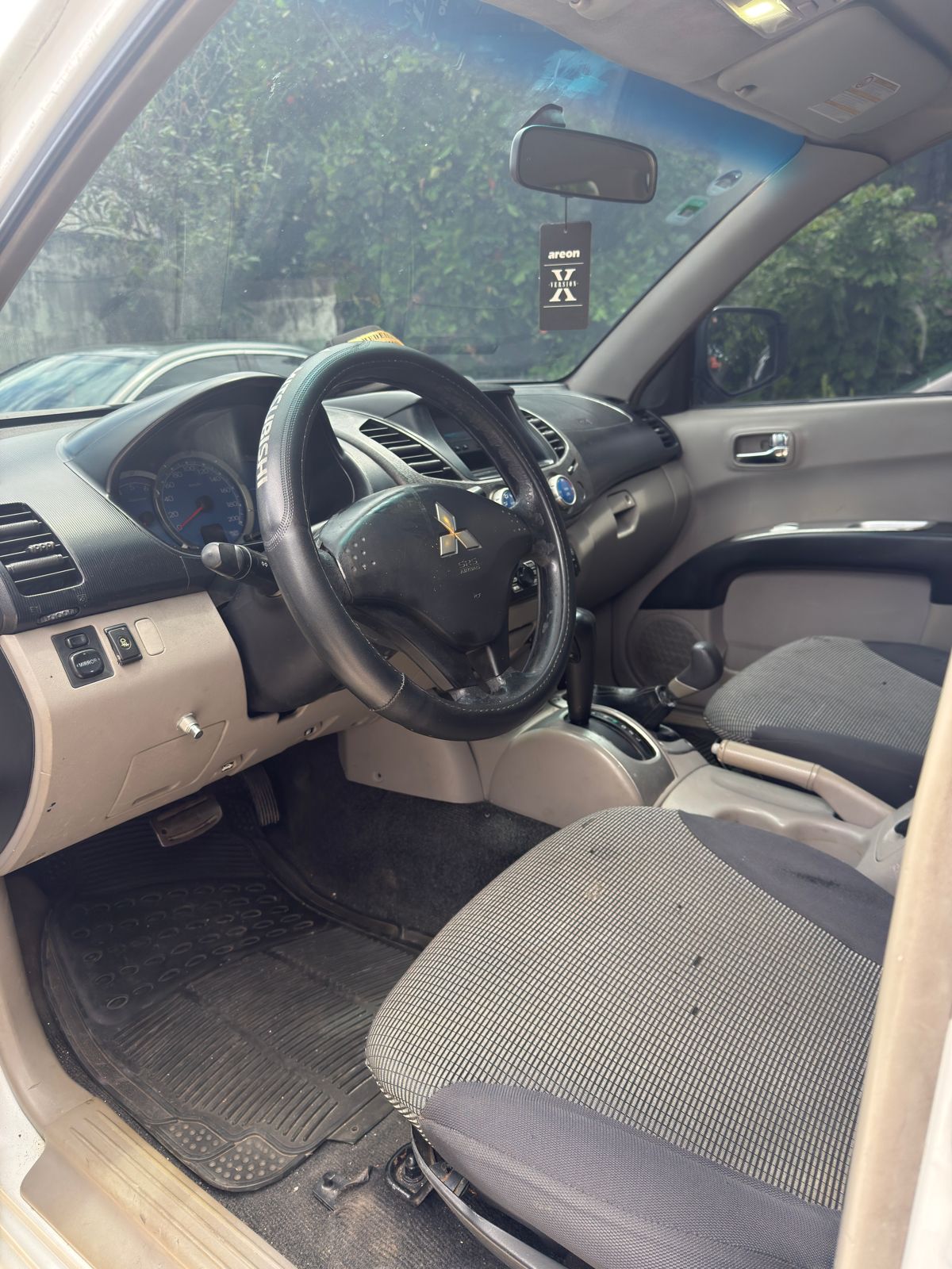 Mitsubishi L200 Sportero - DIESEL - 4X4 2007 Foto 7280667-11.jpg