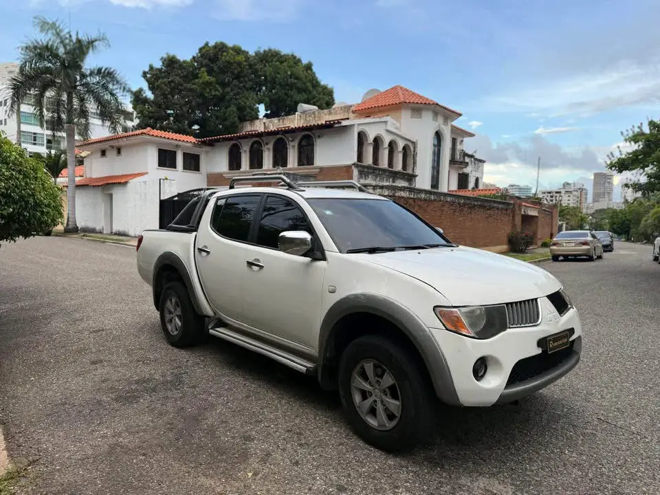 Mitsubishi L200 Sportero - DIESEL - 4X4 2007 Foto 7280667-6.jpg