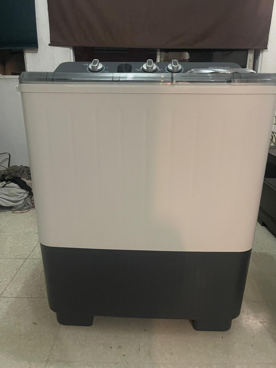 POR MOTIVOS DE VIAJE VENDO LAVADORA COMO NUEVA FRIGIDAIRE SUPER TWIN 9 Foto 7280984-2.jpg