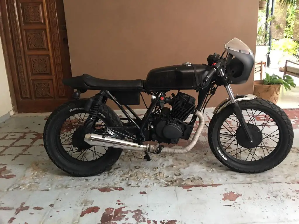 Motocicleta Yamaha Cafe Racer 250cc  Foto 7281029-1.jpg
