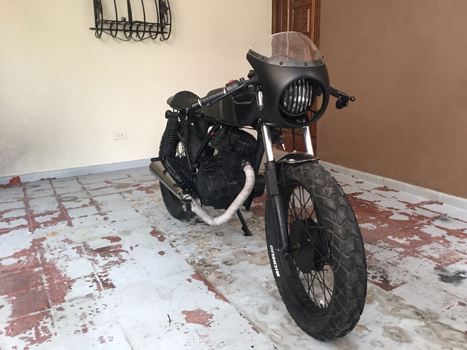 Motocicleta Yamaha Cafe Racer 250cc  Foto 7281029-3.jpg